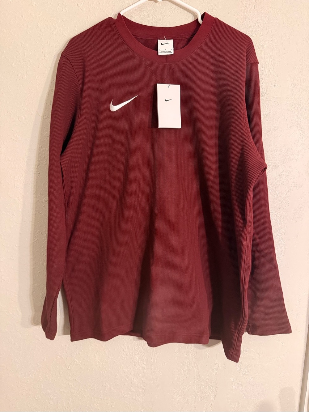 Nike Men’s Termo Long-Sleeve Crew in Burgundy.